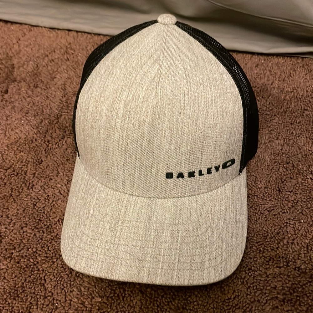 Oakley Classic Trucker Hat